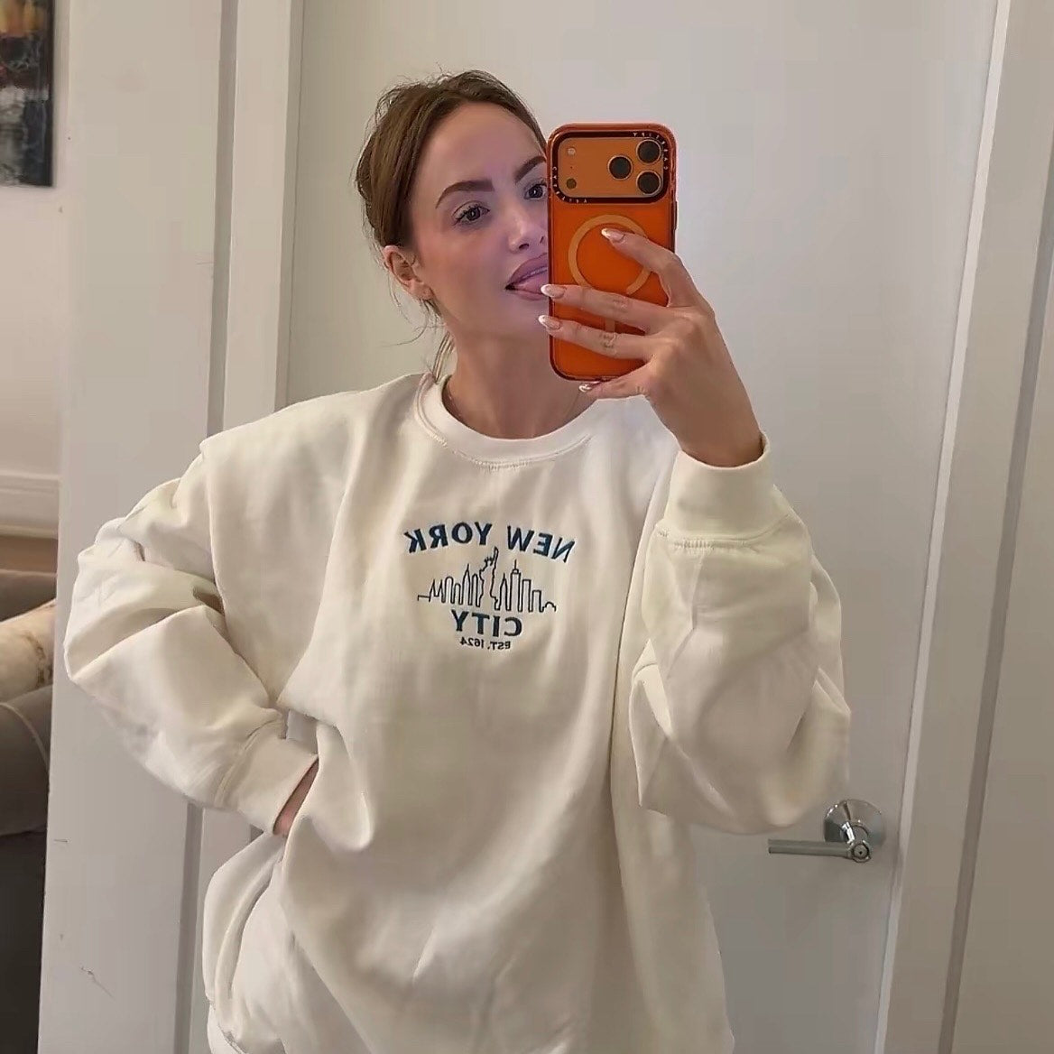 New York Embroidered Crewneck