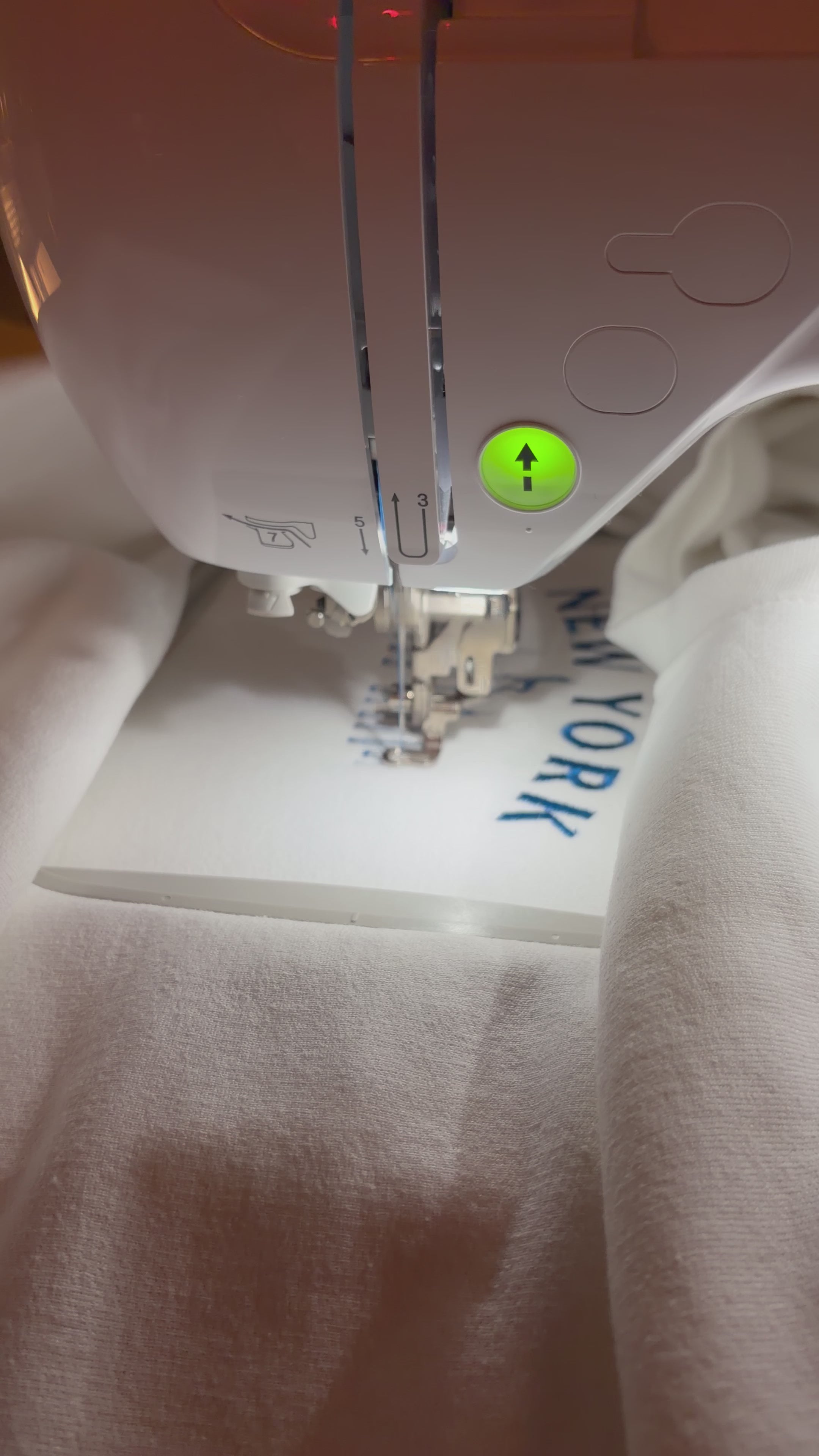 New York Embroidered Crewneck